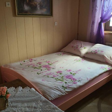 Апартаменты Pokoje U Eli Бжеги Экстерьер фото